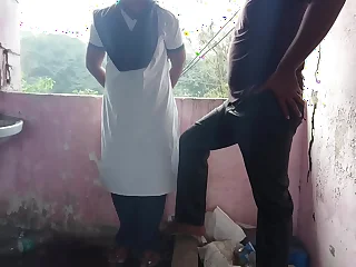 देसी कॉलेज गर्ल ट्यूशन से निकल के अपने टीचर के साथ किया गंदा काम