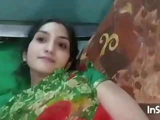 ललिता भाभी की उसके साथ पढ़ने वाली बॉयफ्रेंड ने उसके घर में आकर ही चुदाई की